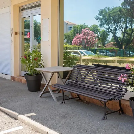 Appartement A Avec Piscine * Сен-Глф